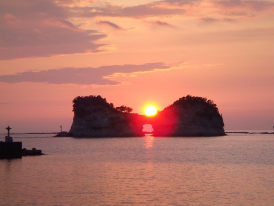 貸切観光タクシー 南紀白浜エリア 三段壁洞窟＋白良浜＋とれとれ市場など定番人気スポットを周遊＜2時間／1～9名／白浜発＞by 白浜第一交通