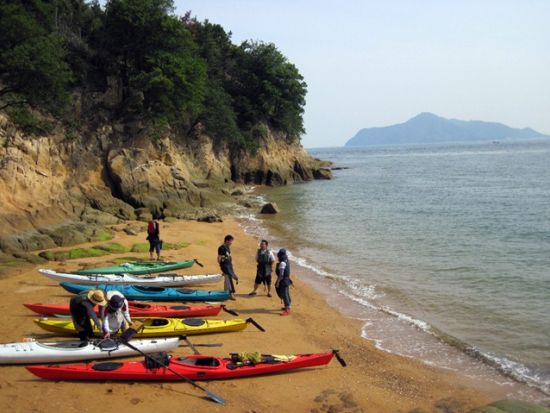 シーカヤックツアー 瀬戸内海国立公園「鞆の浦」で絶景をめぐる 初心者体験プランあり＜軽食または昼食付／福山＞by 村上水軍商会