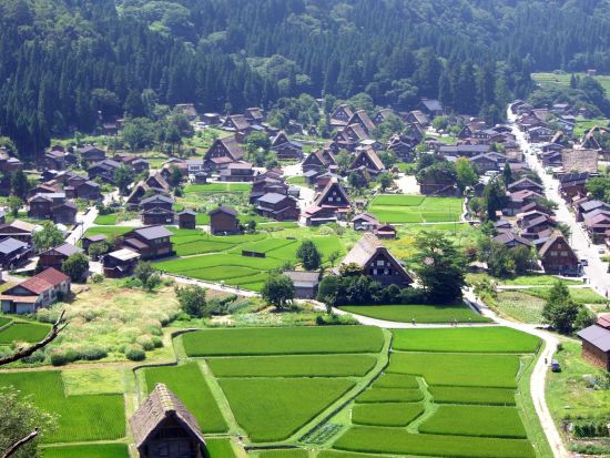 貸切観光タクシー 白川郷・五箇山 2つの世界遺産を見学する日帰りツアー ホテル送迎付き＜6時間／1～9名／選べる車種／金沢発着＞by 冨士タクシー