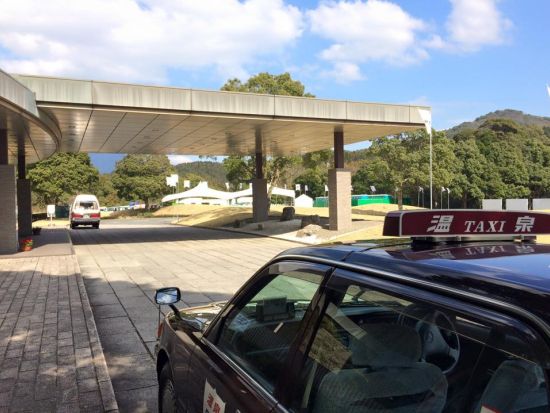 嬉野温泉駅発／武雄市内着貸切観光タクシー　呼子コース　呼子朝市＋七ツ釜遊覧　イカの町・呼子で新鮮なイカ料理に舌鼓　＜約6時間＞ by 温泉タクシー