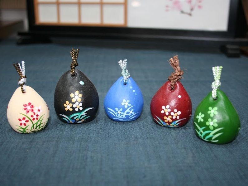 絵付け体験 豊かな自然を満喫しながら土鈴・お面・マッチの箱にペイン