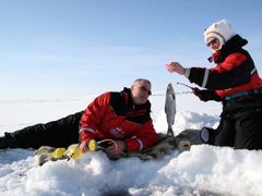 Ice-Fishing-excursions-by-Lapland-Safaris