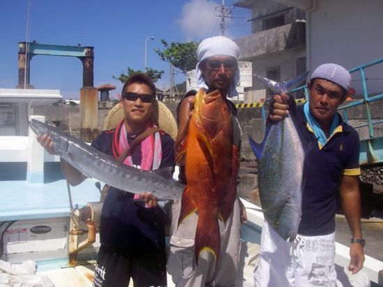 五目釣り体験　手ぶら参加OKからご自身愛用の釣り具持ち込みまで様々なプランを用意＜チャーターあり／与那国島＞