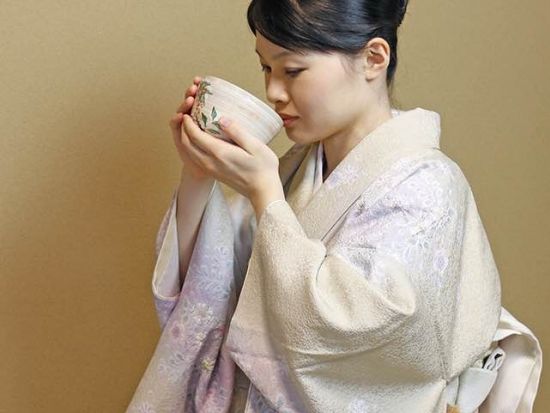 【茶道体験】気軽に楽しめる茶道体験でほっと一息！茶道＋生け花が一緒に楽しめるプランも有＜貸切・混載プラン有／金閣寺徒歩約1分＞by 茶道体験古都
