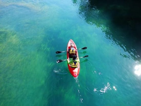 【水質11年連続日本一】支笏湖カヤック体験　透明なクリアカヤックで美しい湖を120%体感！＜4歳～参加OK／写真データ付／2時間／現地集合＞