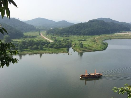 ソウル発！扶余（プヨ）＋公州（コンジュ）観光ツアー　世界遺産・百済（くだら）歴史遺跡地区の史跡を探訪　蓮の葉サムパプランチ＜1日／日本語ガイド／ホテル送迎付＞