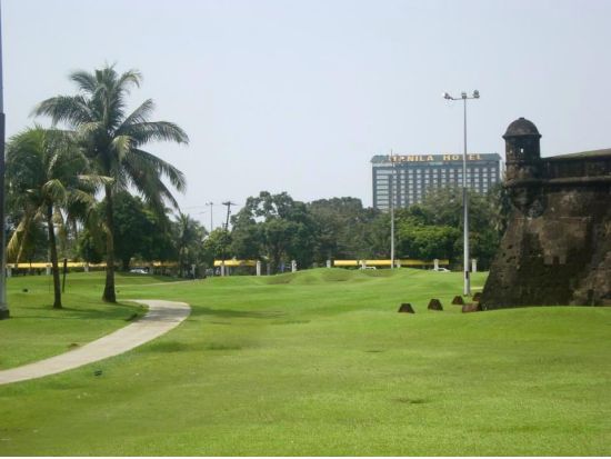 ゴルフ場予約　マニラの中心でゴルフ三昧☆イントラムロス・ゴルフコース＜ホテル送迎付き／日本語ガイド同行＞