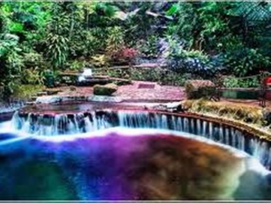 マニラ郊外ツアー　宮崎駿監督の映画のような世界が広がる☆ヒデンバレー温泉ツアー＜1日／ホテル送迎付き／日本語ガイド／昼食付き／貸切プラン有＞