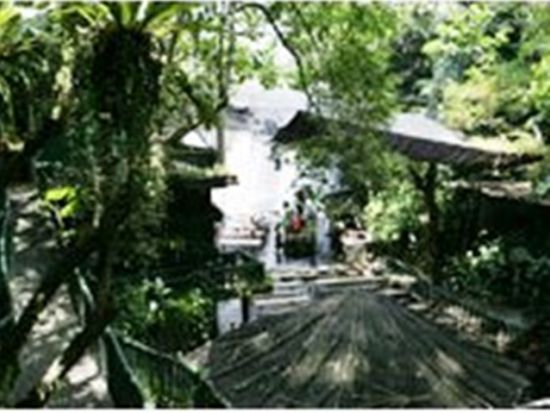 マニラ郊外ツアー　心洗われる避暑地へ！ ヴィラエスクデロツアー＜１日／ホテル送迎付き／日本語ガイド／昼食付き／貸切プラン有＞