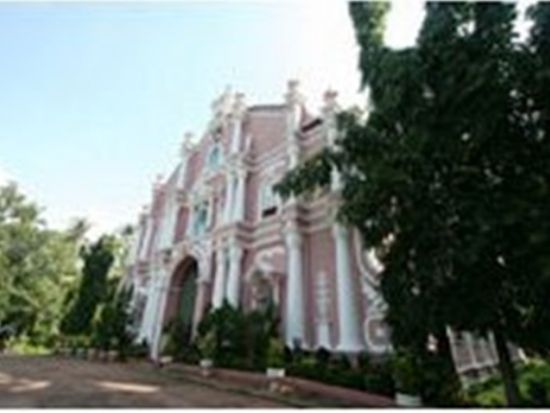 マニラ郊外ツアー　心洗われる避暑地へ！ ヴィラエスクデロツアー＜１日／ホテル送迎付き／日本語ガイド／昼食付き／貸切プラン有＞