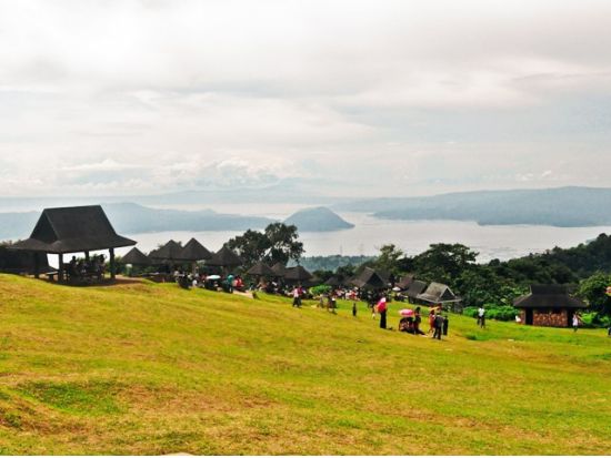 マニラ郊外ツアー　絶景が広がるフィリピン随一の観光地☆タガイタイ観光ツアー＜1日／ホテル送迎付き／日本語ガイド／貸切プラン有＞