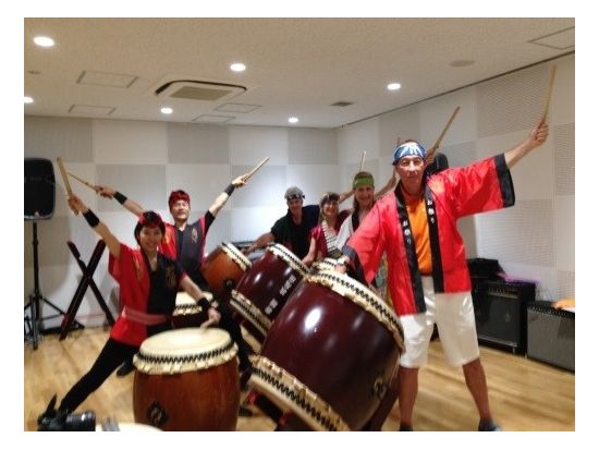 和太鼓体験レッスン 和太鼓の叩き方を丁寧にレクチャー！生の和太鼓演奏も見れる！＜東京都＞