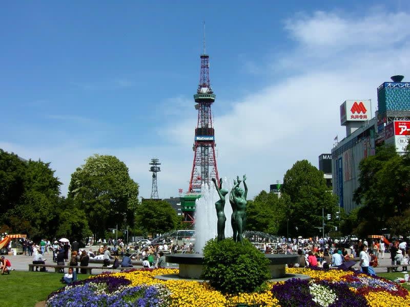 札幌大通り公園とテレビ塔1