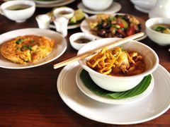 Lisu Lodge plates of traditional food