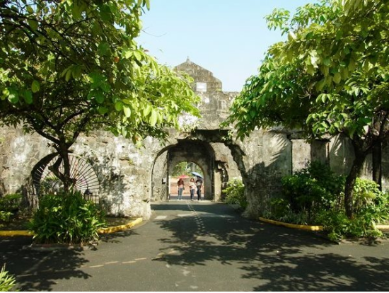 マニラ市内観光半日ツアー　名所や史跡、世界遺産まで見どころ満載の2つのコース！昼食付きプランあり＜午前／ホテル送迎／日本語ガイド＞