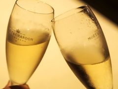 Champagne-Cruise-4