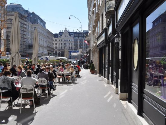 ウィーン在住ガイド厳選　カフェめぐり＆旧市街ウォーキングツアー ＜午前or午後／2時間30分／ティータイム付き／日本語ガイド＞
