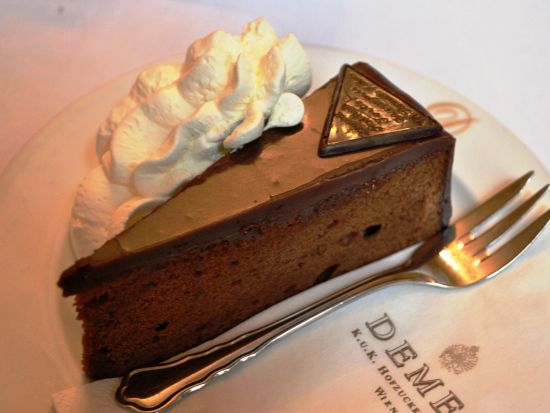 ウィーン在住ガイド厳選　カフェめぐり＆旧市街ウォーキングツアー ＜午前or午後／2時間30分／ティータイム付き／日本語ガイド＞