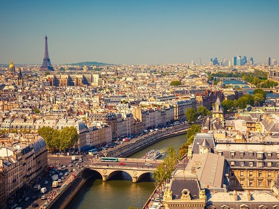 paris-street-stall-37-3