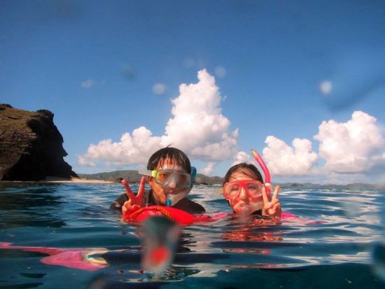 【那覇発】泳げなくてもOK！ボートで行く慶良間シュノーケル｜自社ボート開催