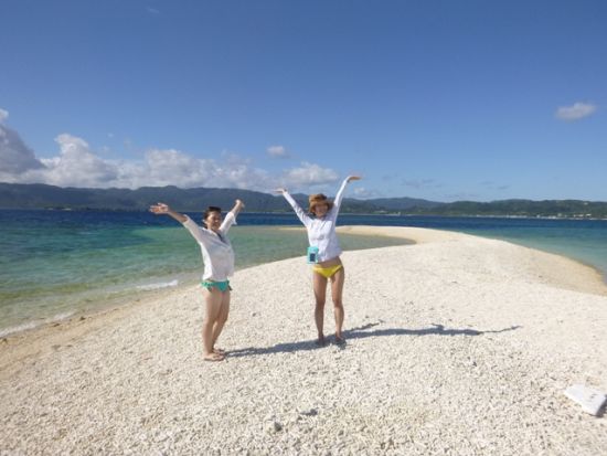 バラス島シュノーケリングツアー　サンゴのかけらでできた「奇跡の島」バラス島でウミガメとシュノーケリング＜半日または1日／上原地区ホテル無料送迎／西表島＞