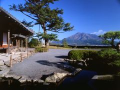 御殿と桜島