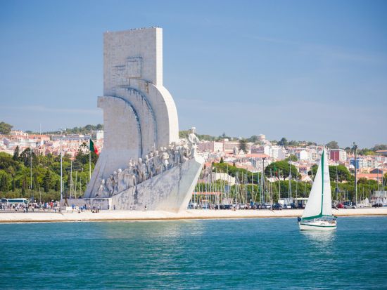 世界遺産シントラ＆首都リスボン＆カスカイス　1日観光ツアー ＜貸切／英語ドライバーガイド／リスボン発＞