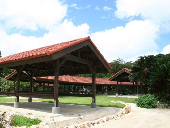 陶芸体験　宮古島の土でオリジナルシーサーや器を作ろう！雨でも体験OK＜宮古島＞