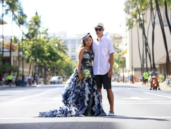 ハワイ　ロケーションフォト　日本語の撮影アテンド同行で安心！定番のビーチやカピオラニパーク、教会など豊富なロケーションから選択可能（撮影・衣装・メイク）