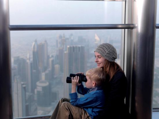 ブルジュ・ハリファ展望台「アット・ザ・トップ・シルバー（124・125階）」入場チケット＋ブルジュ・クラブでランチまたはディナー