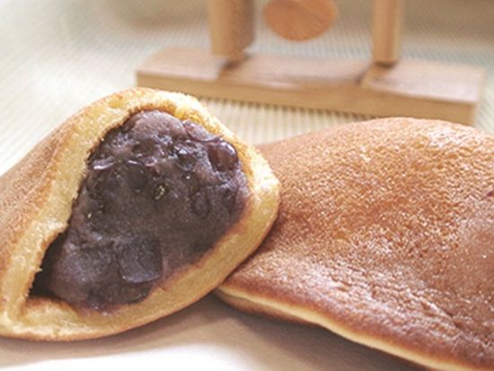 和菓子作り体験 熟練職人と作る丹波の豆などを使った本格和菓子作り（お抹茶付き）＜5名～／6歳～／貸切プランあり／亀岡市＞by 京菓子ふじ幸 あずきの里