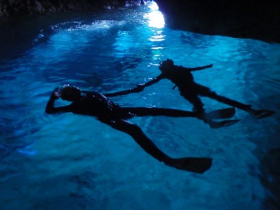 青の洞窟 シュノーケリング　体験ダイビングまたはカヤックのセットも可！＜ビーチ／ショップ設備利用可／グリーンフィンズ認定店／恩納村発＞
