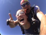 skydive wollongong woman and expert instructor