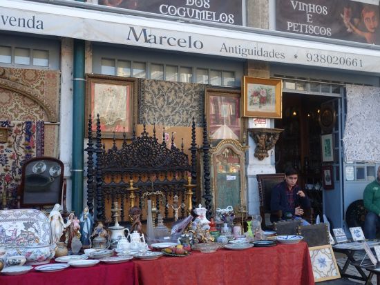 リスボン市内観光ツアー　泥棒市とアルファマ地区など選べるプラン！人気のトラム乗車付き＜午前／4時間／日本語ガイド／リスボン発＞