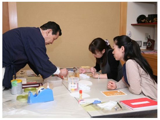 漆器加飾　金色装飾の「蒔絵」を体験 ＜上京区＞ 京の手創り体験 地域観光情報研究社 催行