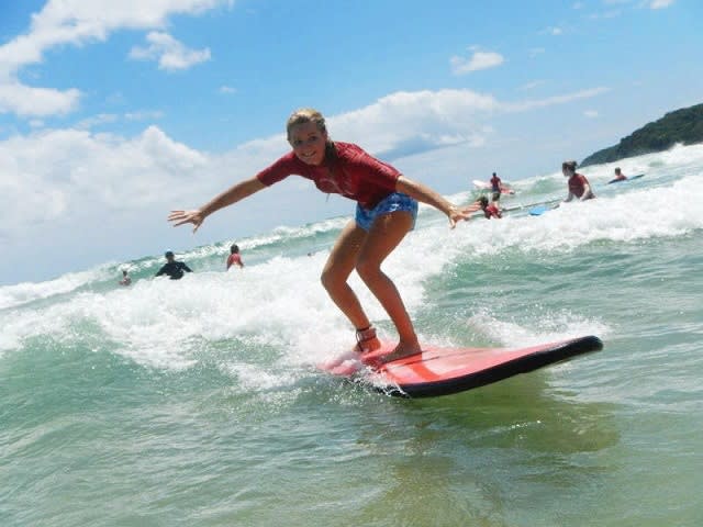 サーフィンレッスン ビギナーコース はじめてのサーフィンを沖縄