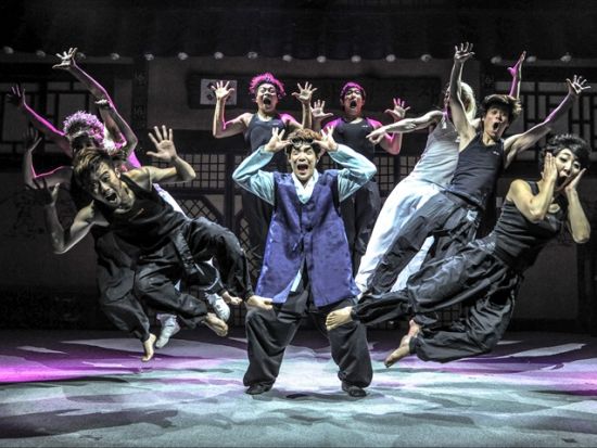 「JUMP(ジャンプ)」☆世界が絶賛！リピーター続出！韓国武道をベースにした迫力のアクロバット・パフォーマンス！＜チケット事前予約＞ *乙支路エリア