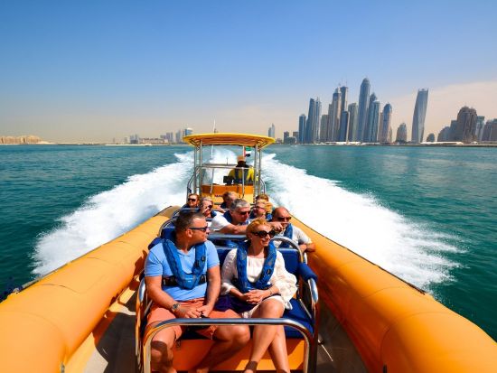 海から見る感動のドバイ！イエローボートツアー☆記念に残るベストショットが撮れます＜ドバイ発＞