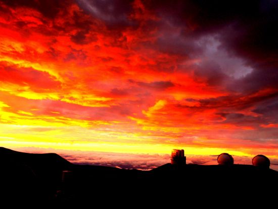 マウナケア山頂 サンセット＆星空観測ツアー　ブレの少ない反射望遠鏡で観測 ＜貸切／夕食付き＞