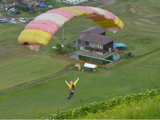 パラグライダー体験コース 神鍋高原で体験飛行＜3～12月／豊岡市＞