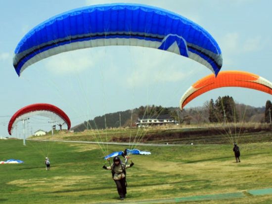 パラグライダー体験コース 神鍋高原で体験飛行＜3～12月／豊岡市＞