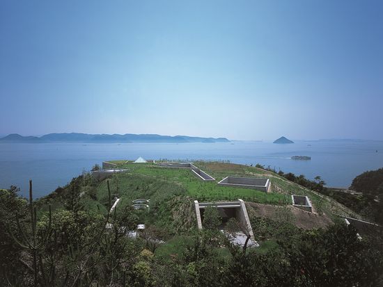 直島「地中美術館」