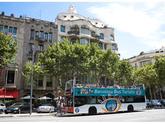 バルセロナ 乗り降り自由バスチケット ＜1日または2日チケット／日本語オーディオガイド＞