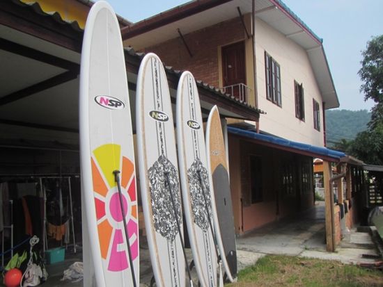 日本人インストラクターが懇切丁寧に指導！人気急上昇のSUP(スタンドアップパドル)体験＜11月～4月限定／ホテル送迎付＞