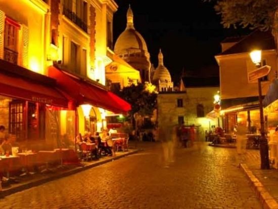 パリの夜景イルミネーション＋ムーランルージュ(Moulin Rouge)観賞ツアー＜シャンパン付き／日本語オーディオガイド＞by ParisCityVision