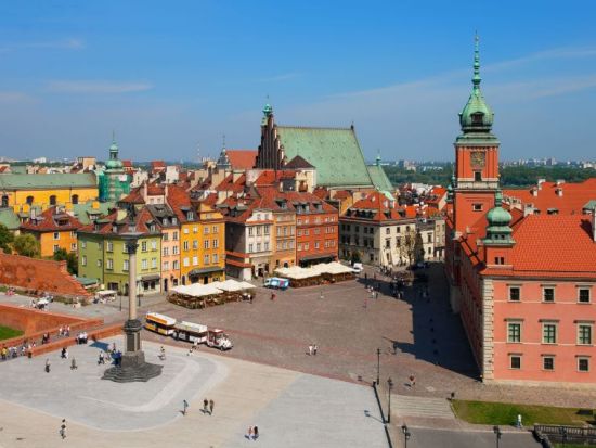 ショパンゆかりの地を巡る観光ツアー　聖十字架教会入場など ＜貸切／昼食付き／日本語ガイド／ワルシャワ発＞