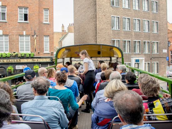 ロンドン半日観光ツアー　オープントップバス観光＆テムズ川クルーズ＆ハロッズのクリームティー ＜午後／英語ガイド＞