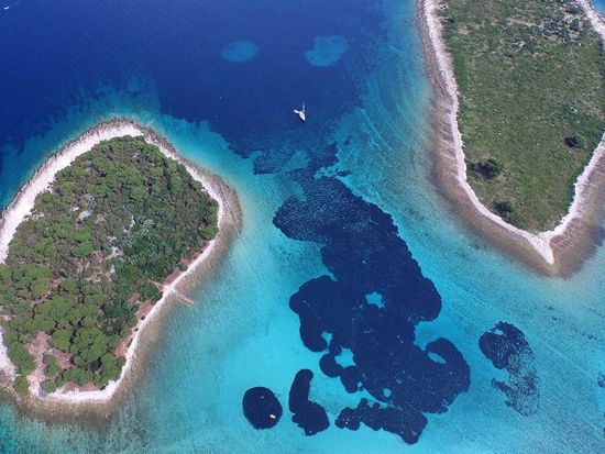 Blue Lagoon Tour from Split via Speedboat