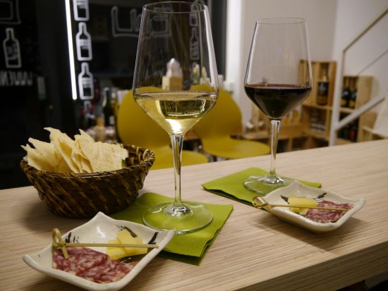 「エノテカワイン (Enoteca Wine)」 ミールクーポン＆事前予約サービス＜ミラノ＞ 