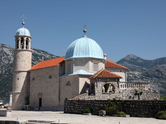 モンテネグロ 世界遺産コトル＋ペラスト 1日観光ツアー＜英語／ドブロブニク発＞